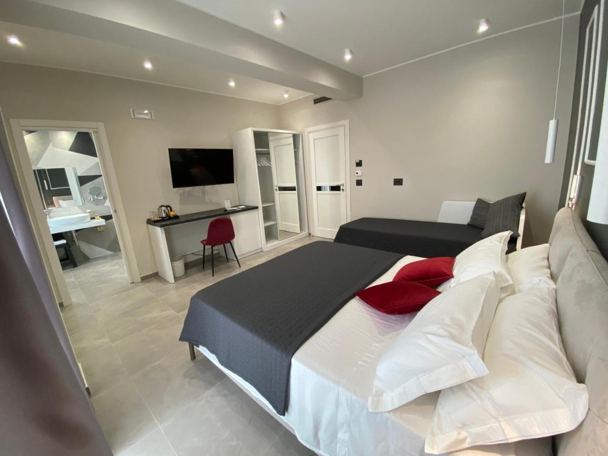 Liberty Lodge Tropea Eksteriør billede