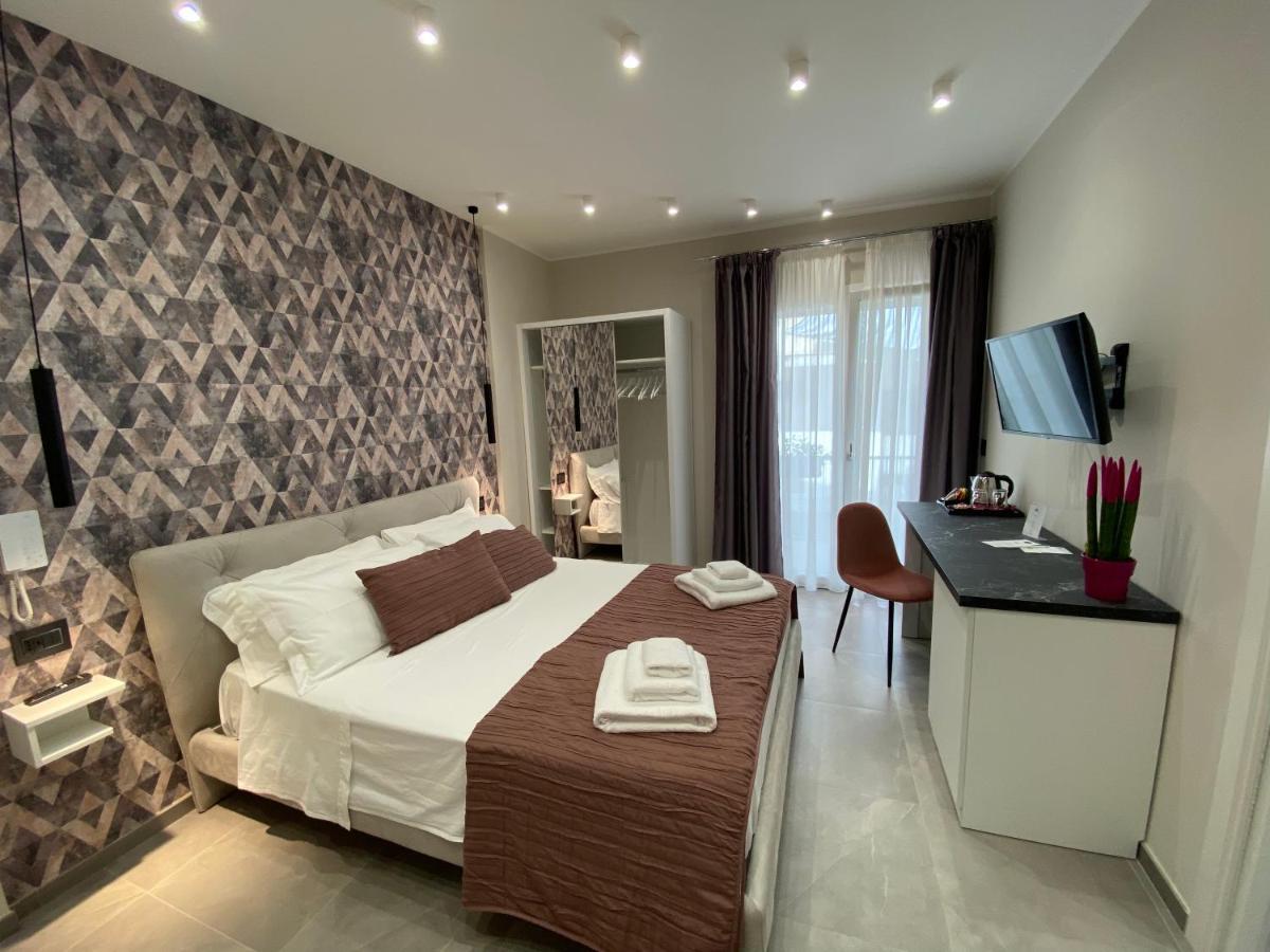 Liberty Lodge Tropea Eksteriør billede